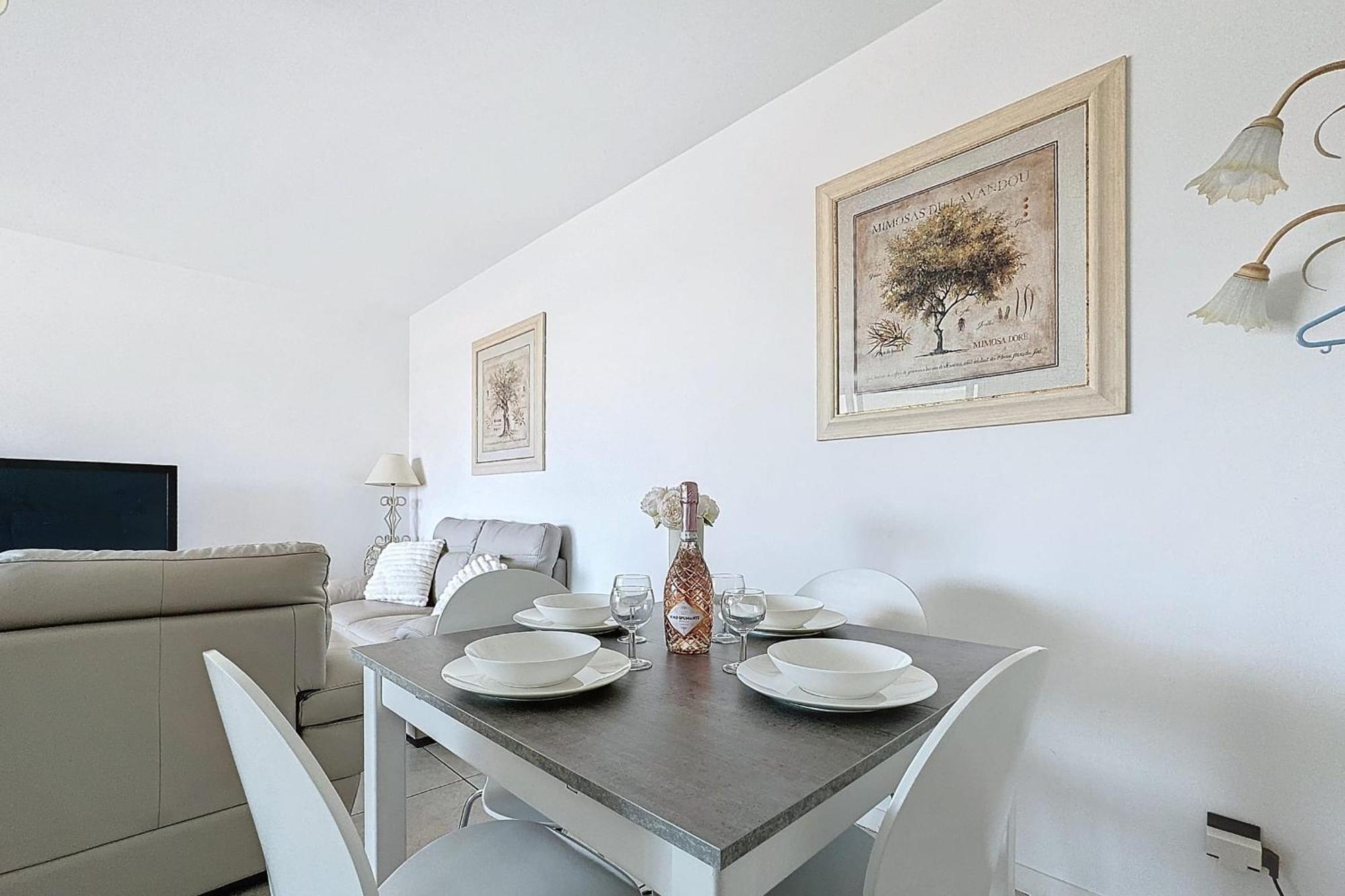Apartment Le Secret Garden - 3-room With Pool - Palm Cannes